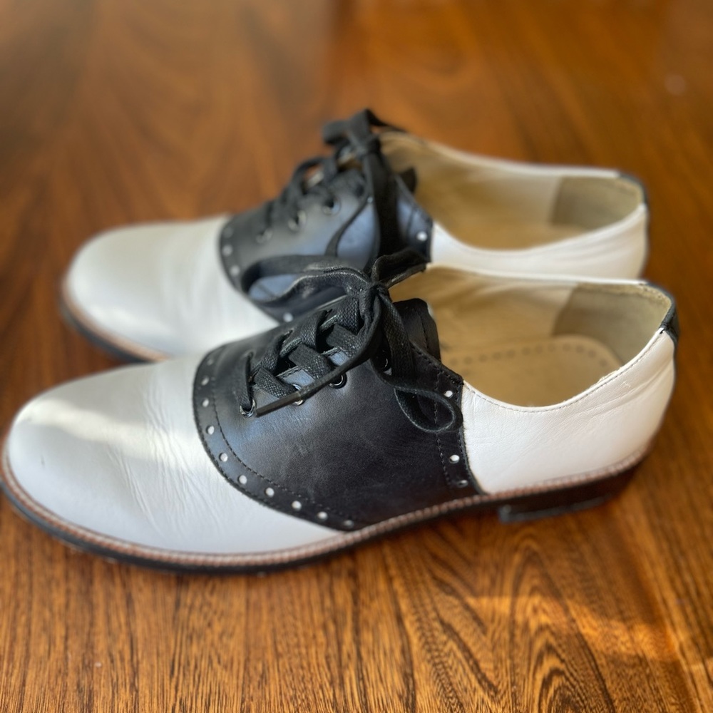 Remix Classic Vintage Oxford Saddle Shoes